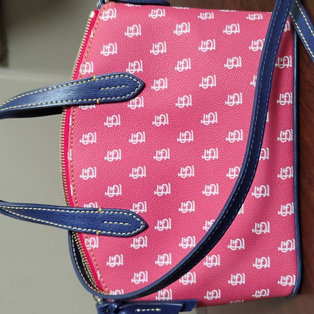 Dooney & Bourke St Louis Crossbody Purse W Crossbody Strap - Picture 7 of 12
